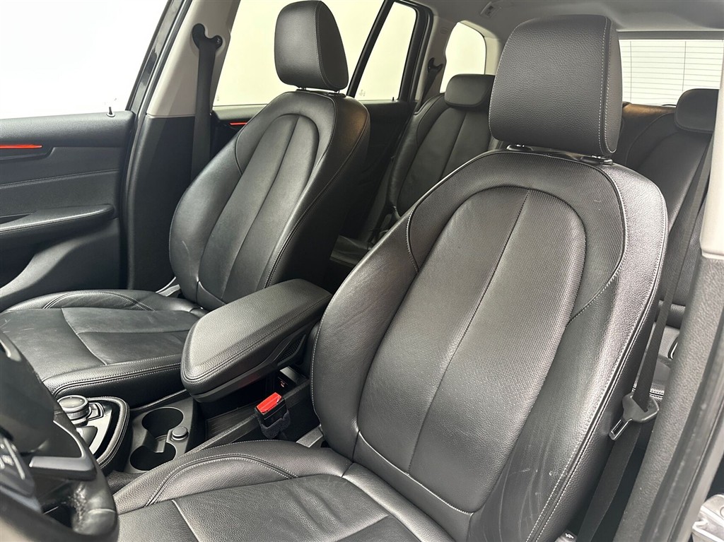 BMW 218i Advantage billede 18