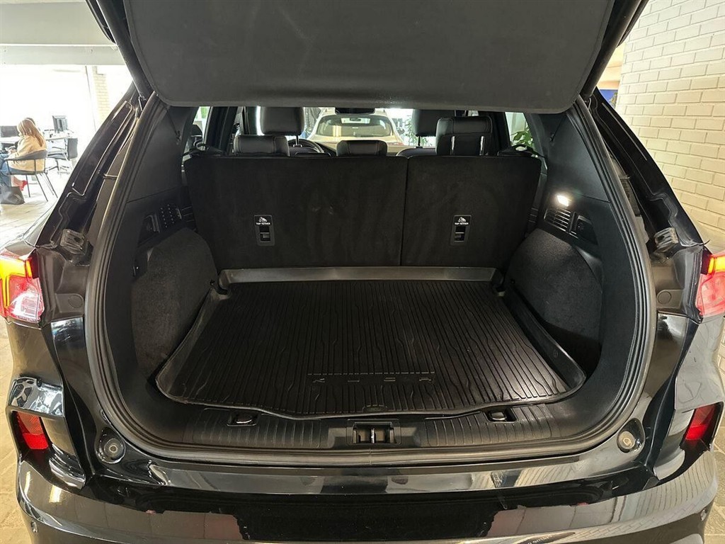 Ford Kuga ST-Line X billede 11