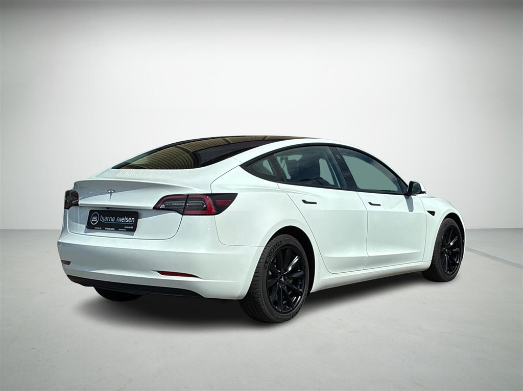 Tesla Model 3 Standard Range Plus billede 2