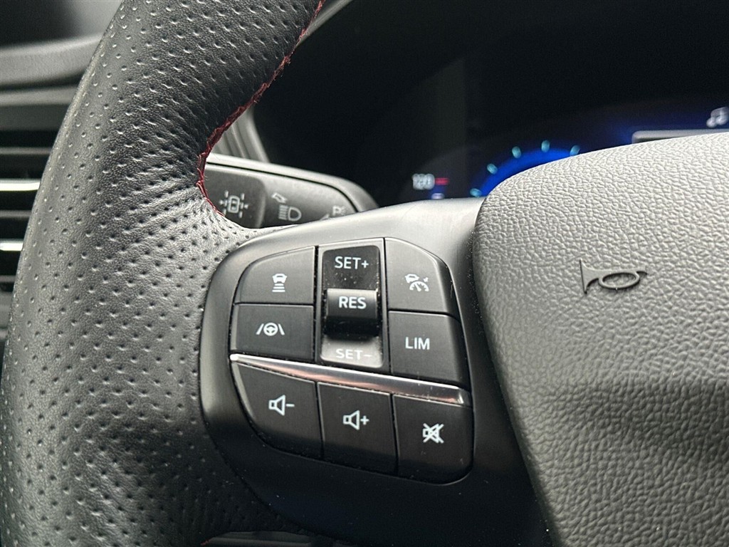 Ford Kuga ST-Line X billede 14