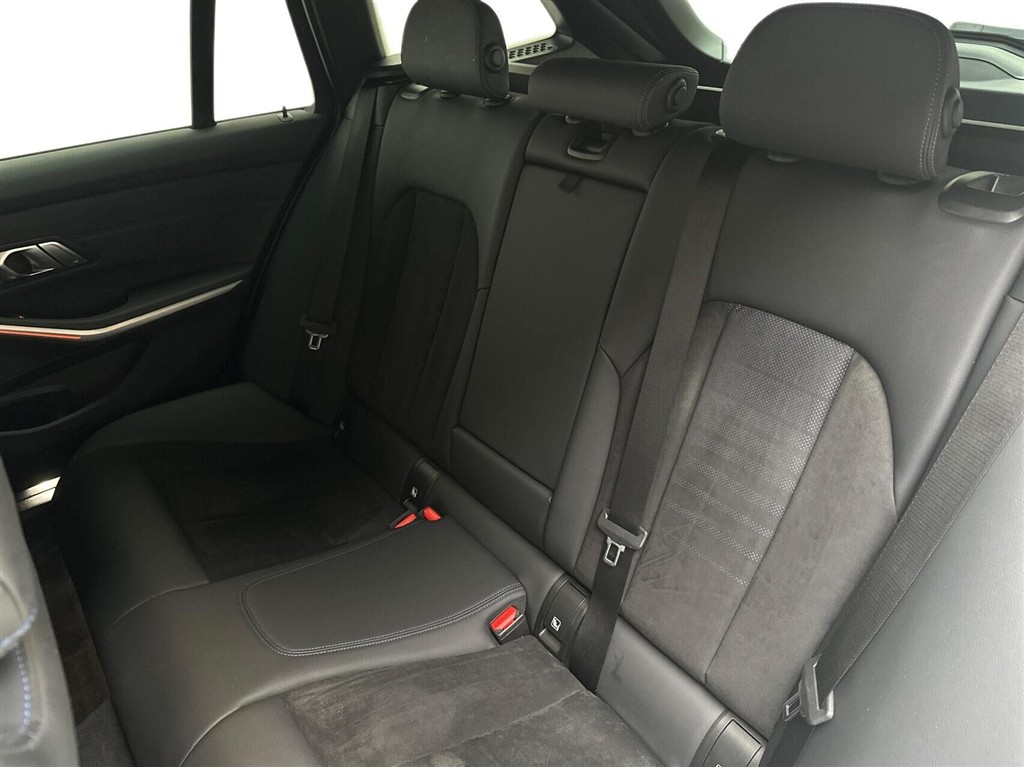 BMW 330e M-Sport billede 13