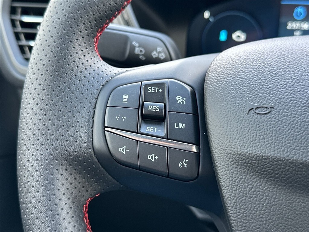 Ford Kuga ST-Line X billede 15