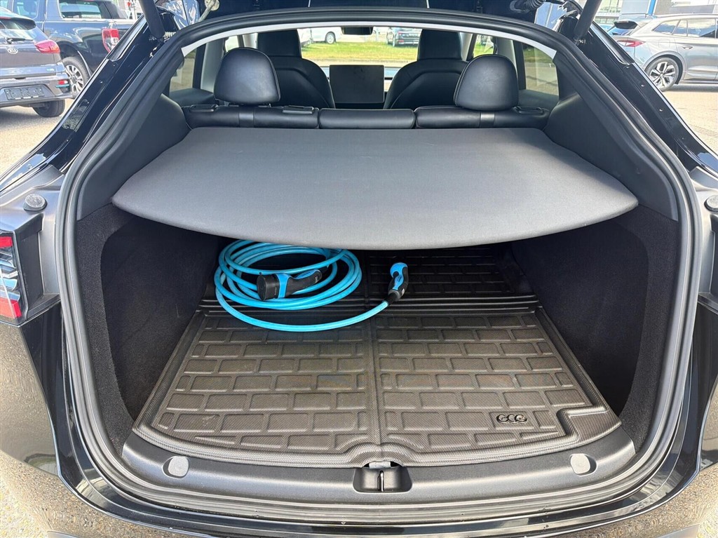 Tesla Model Y Long Range billede 13