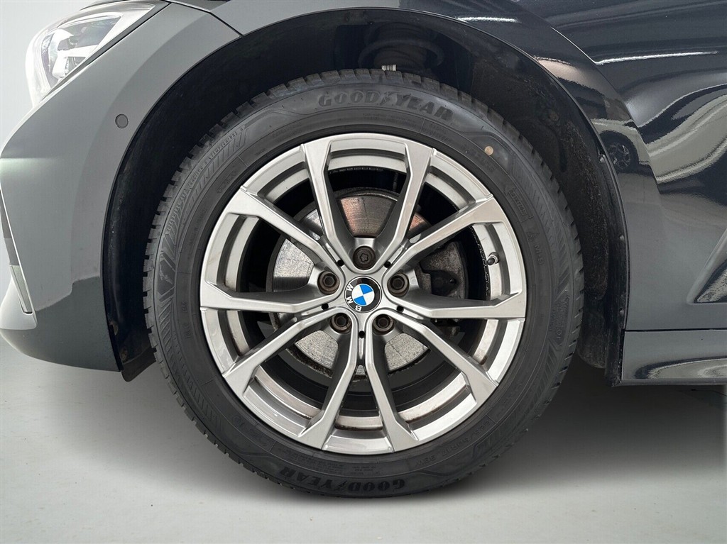 BMW 320i Sport Line billede 9