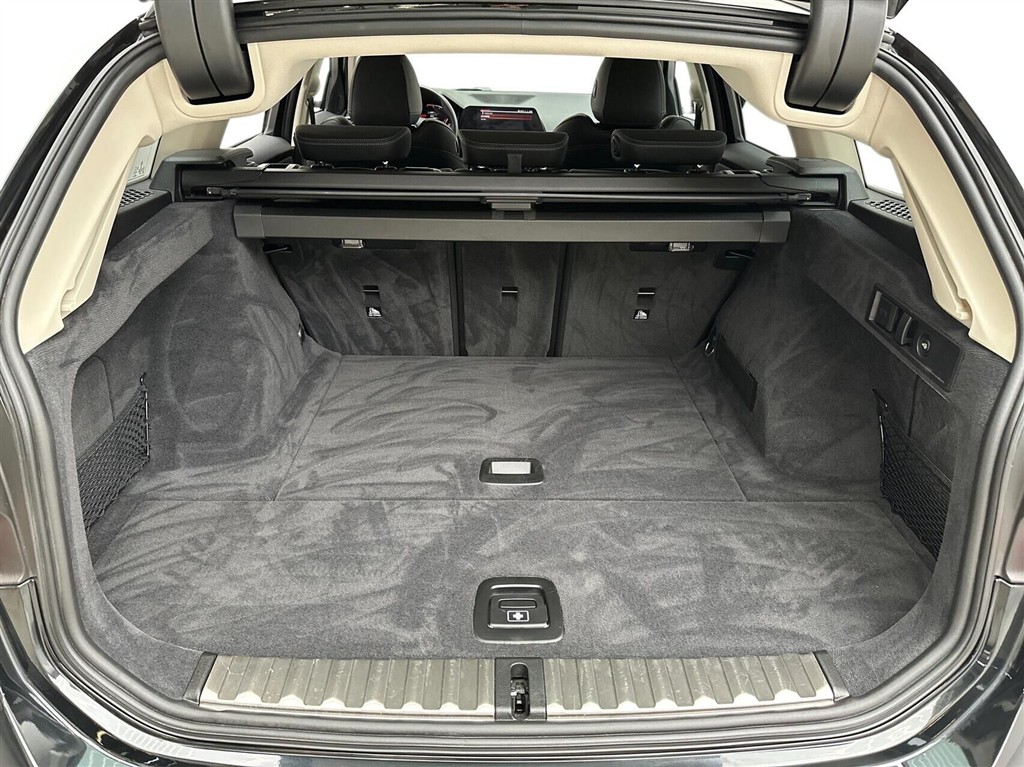 BMW 320i Sport Line billede 14