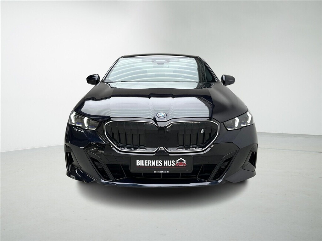 BMW i5 Fully Charged billede 7