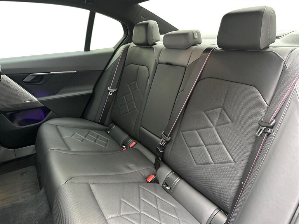 BMW i5 Fully Charged billede 13
