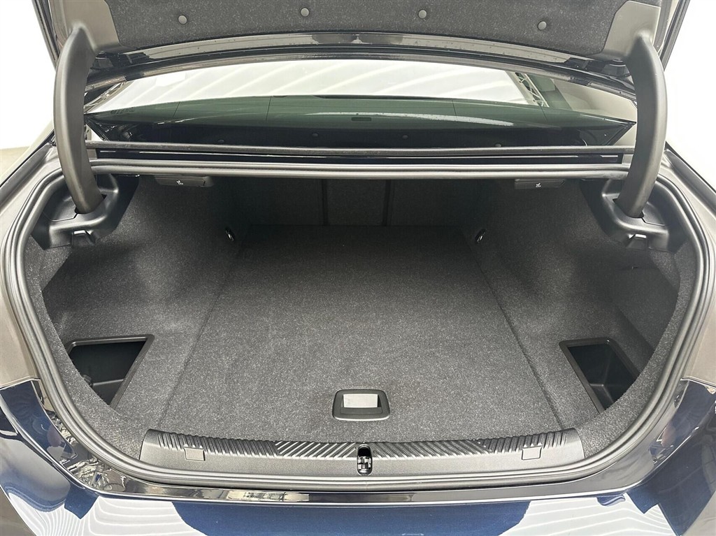 BMW i5 Fully Charged billede 14