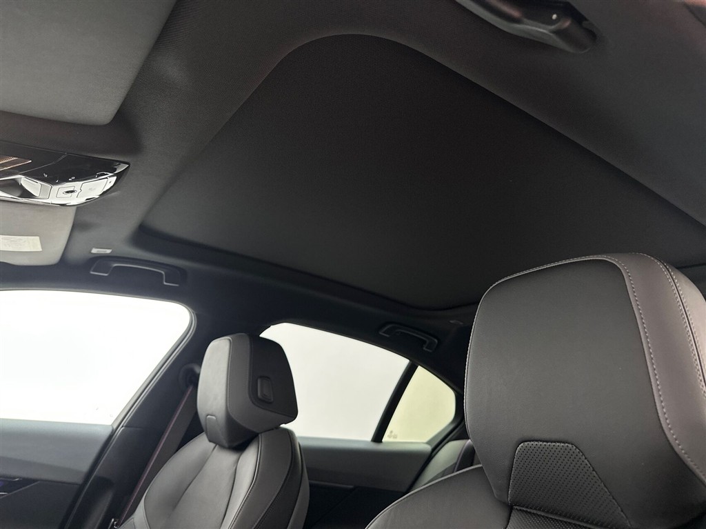 BMW i5 Fully Charged billede 23