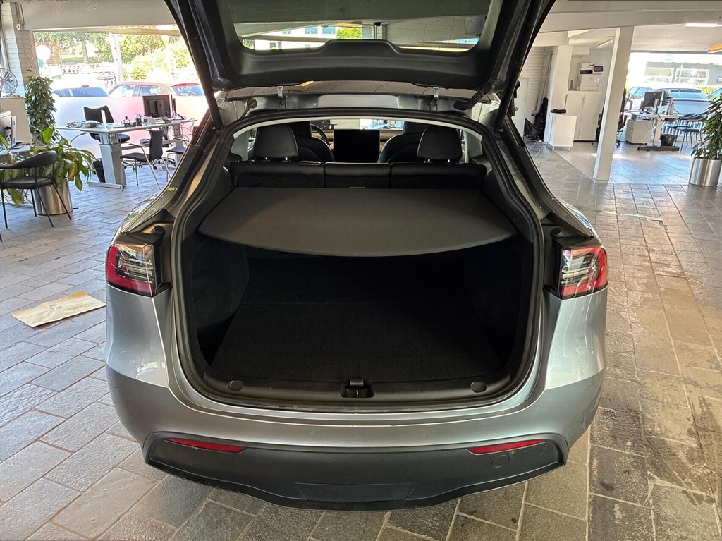 Tesla Model Y Long Range billede 13