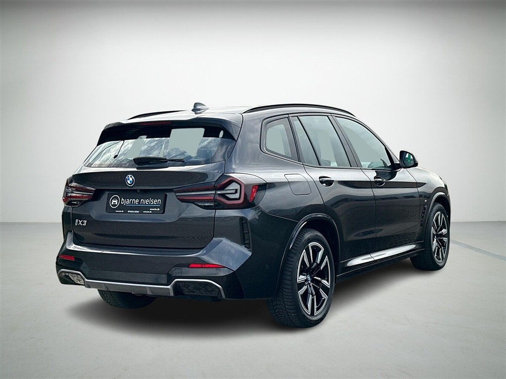 BMW iX3 M-Sport Charged billede 2