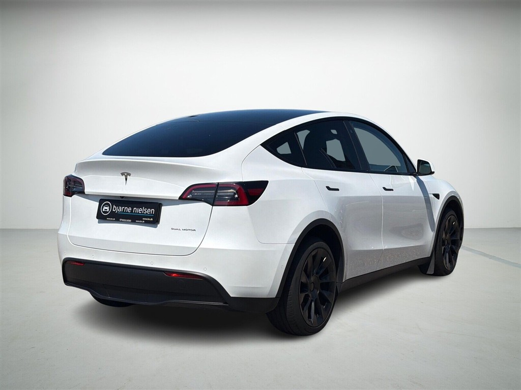 Tesla Model Y Long Range billede 2