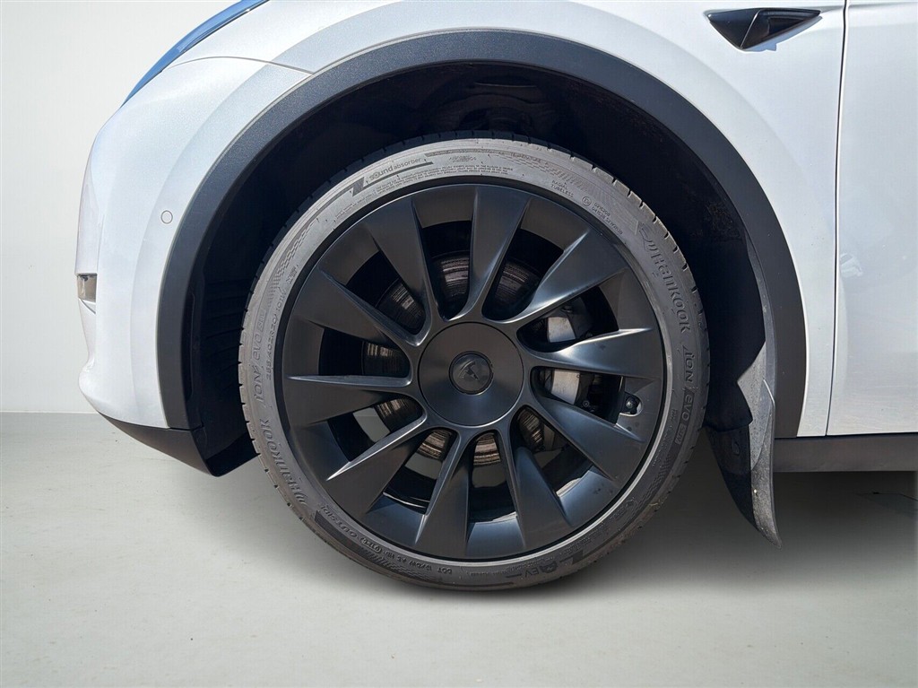 Tesla Model Y Long Range billede 8