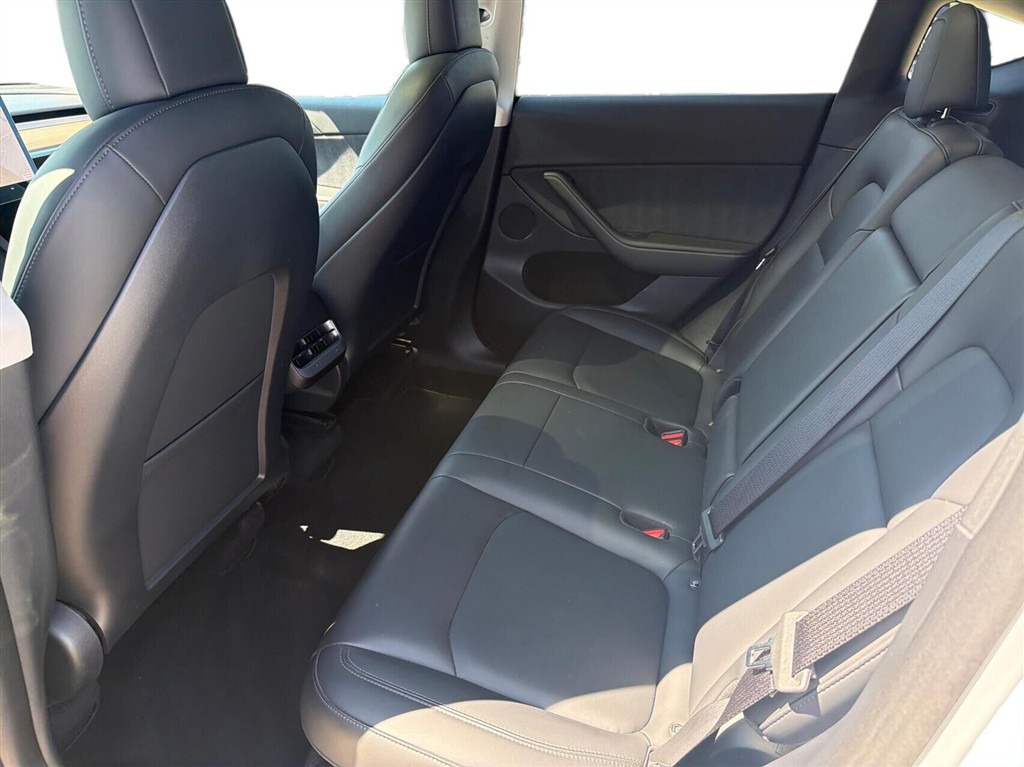 Tesla Model Y Long Range billede 12