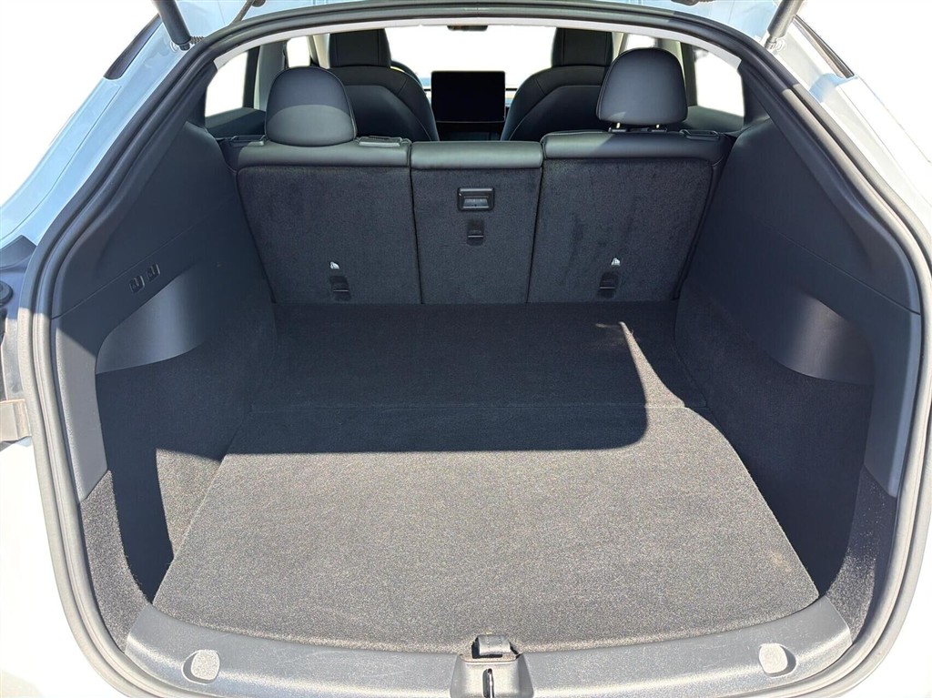 Tesla Model Y Long Range billede 13