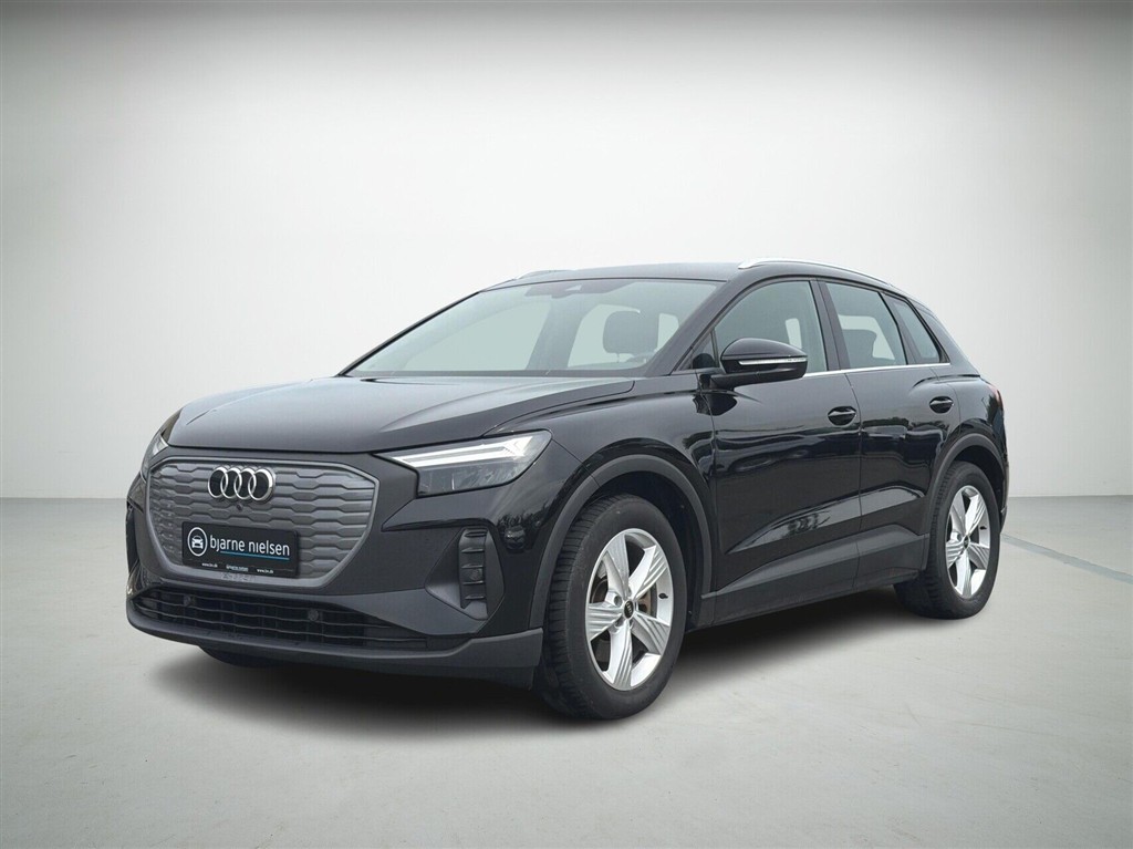 Audi Q4 Attitude