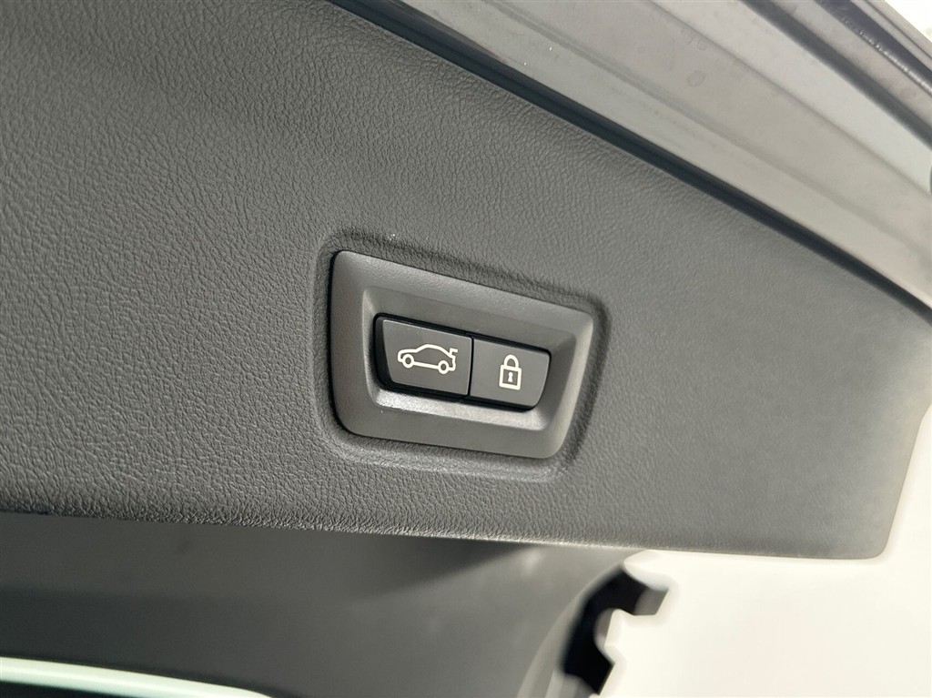 BMW i4 Fully Charged generic.image 23