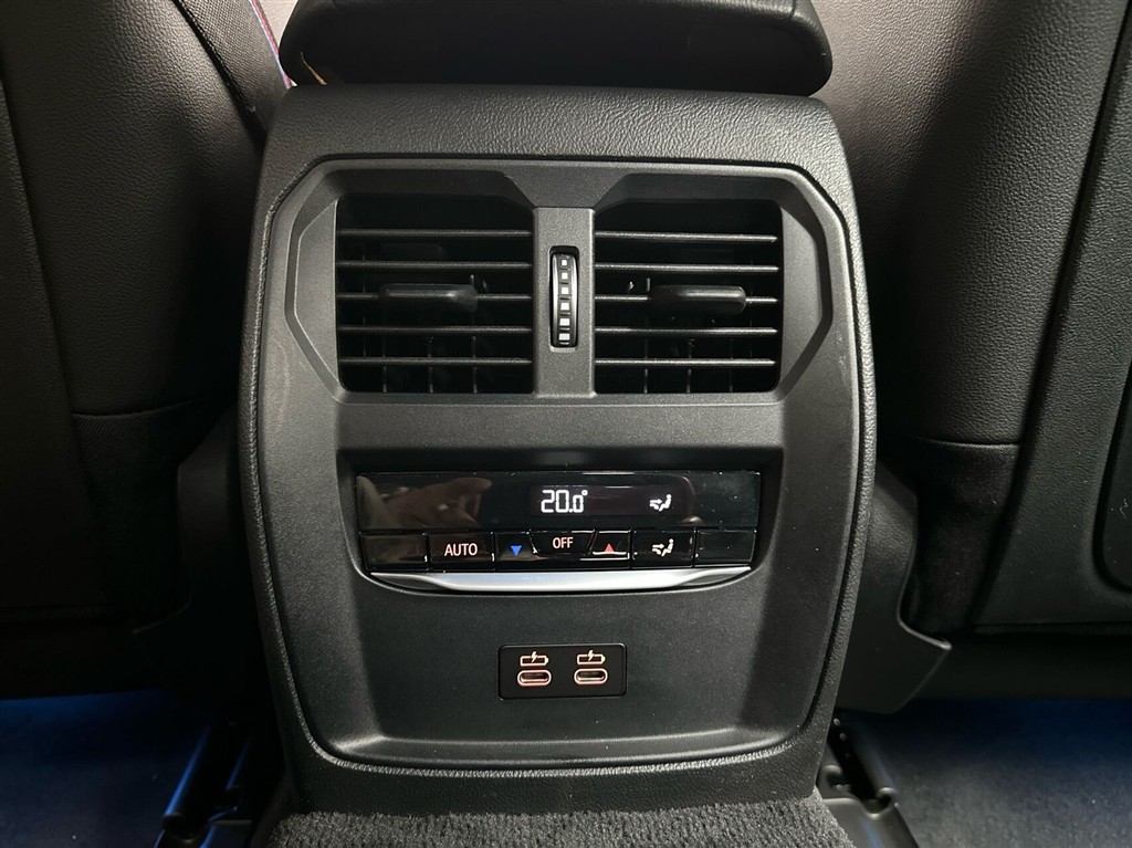 BMW i4 Fully Charged generic.image 26