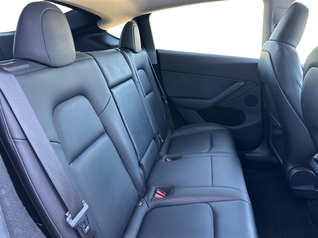 Tesla Model Y Long Range billede 12