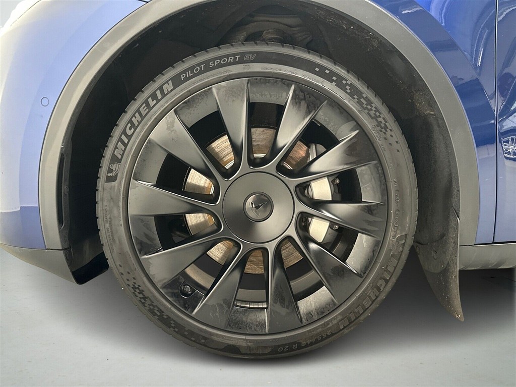 Tesla Model Y Long Range billede 9