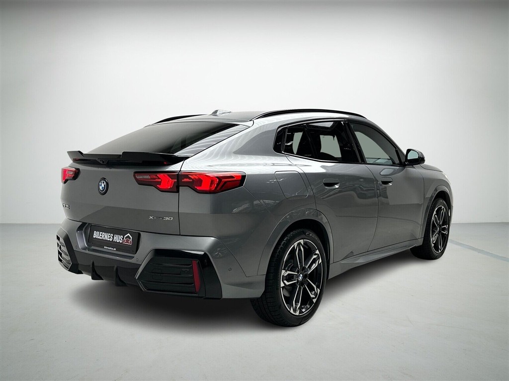BMW iX2 M-Sport billede 2