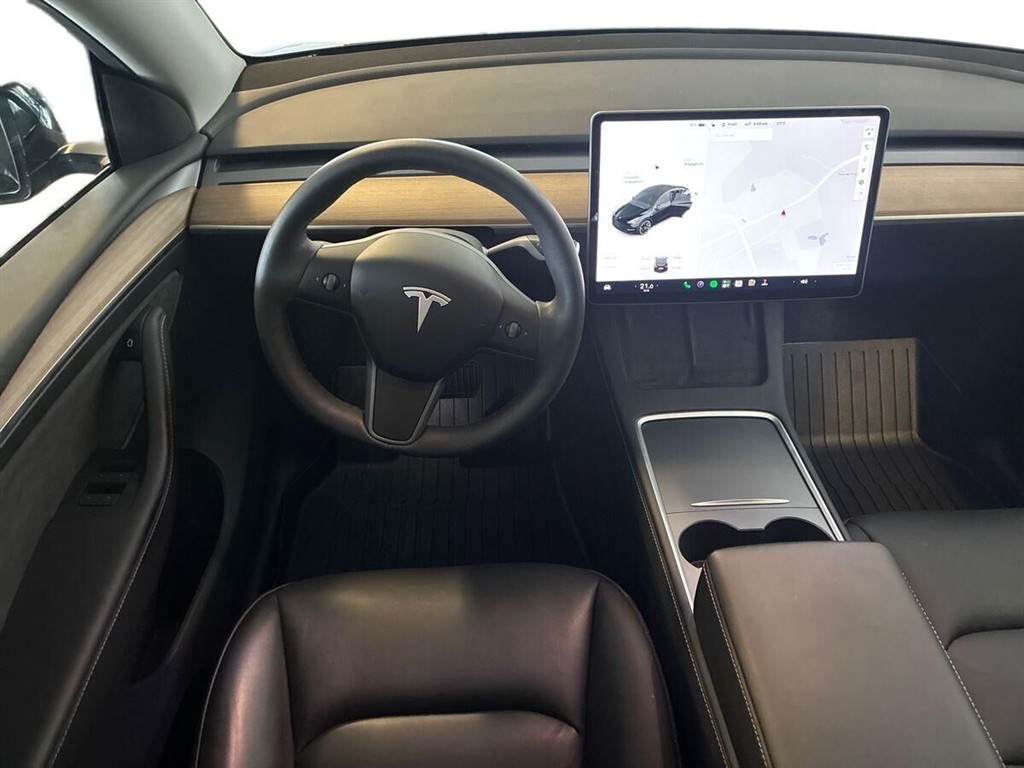 Tesla Model Y Long Range billede 11