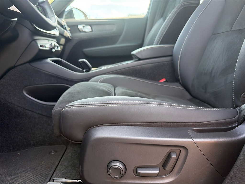 Volvo XC40 Plus billede 24