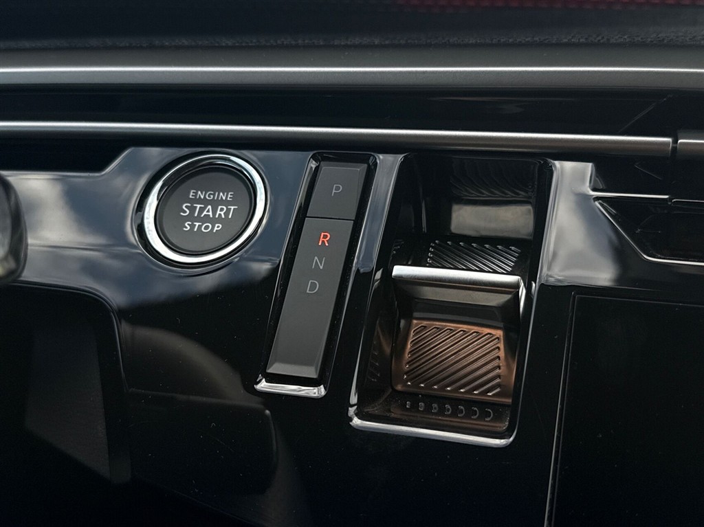 Peugeot e-5008 GT billede 15