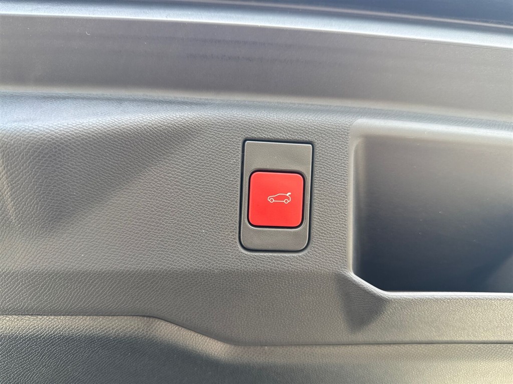 Peugeot e-5008 GT billede 22