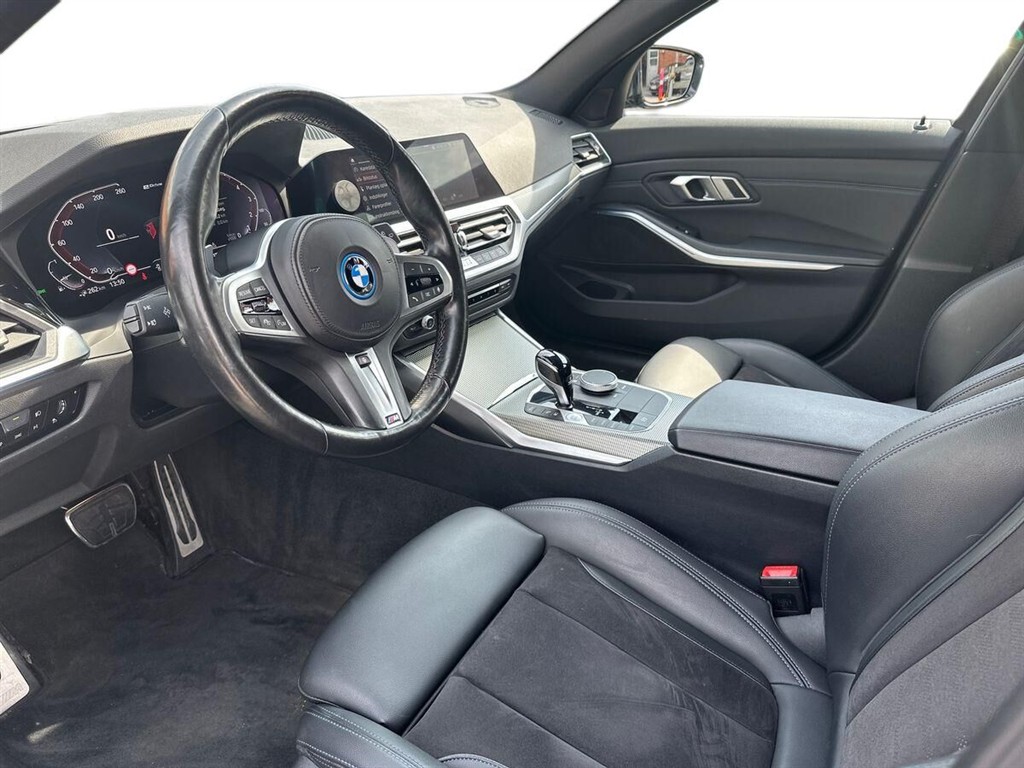 BMW 330e M-Sport billede 9