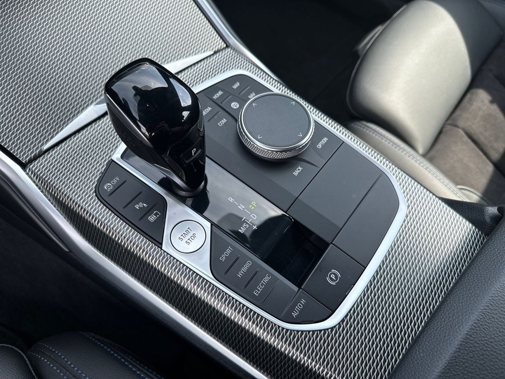 BMW 330e M-Sport billede 14