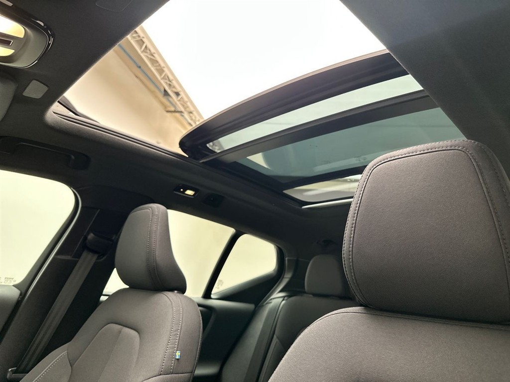 Volvo EX40 Black Edition billede 22