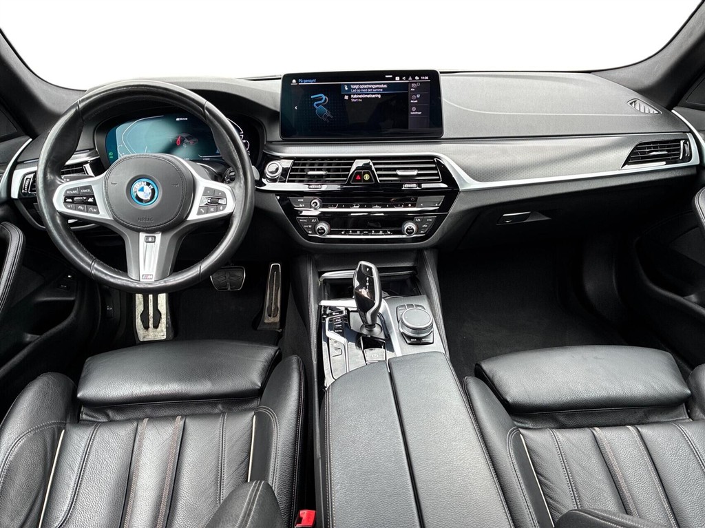 BMW 545e M-Sport billede 5