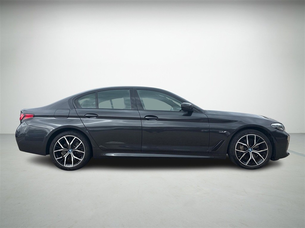 BMW 545e M-Sport billede 7