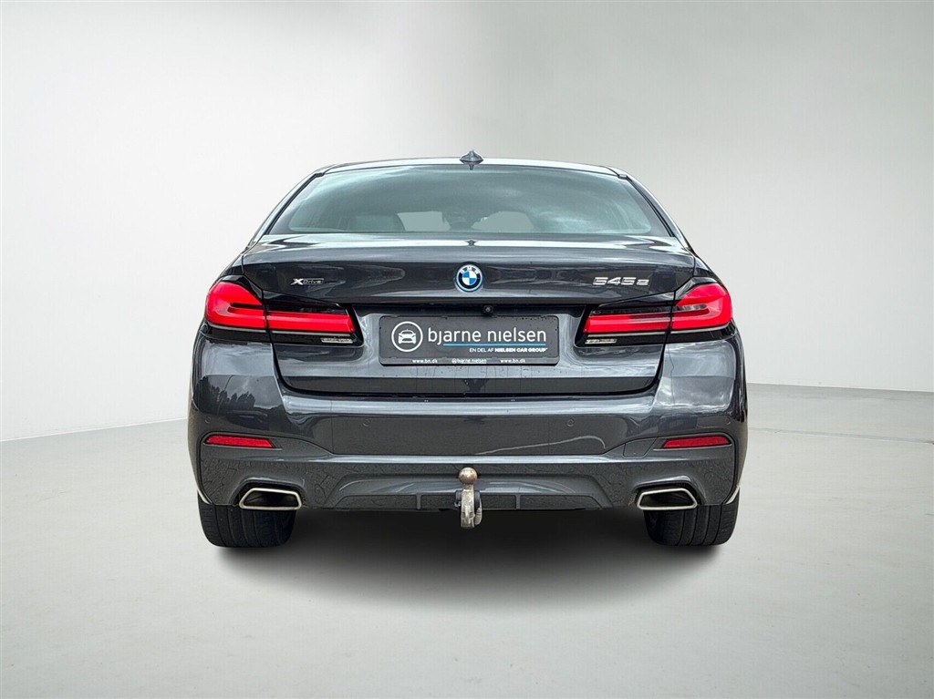 BMW 545e M-Sport billede 9