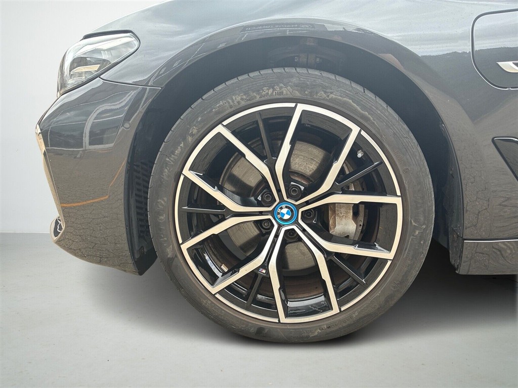 BMW 545e M-Sport billede 10