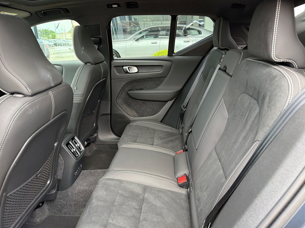 Volvo EX40 Black Edition Excess billede 7