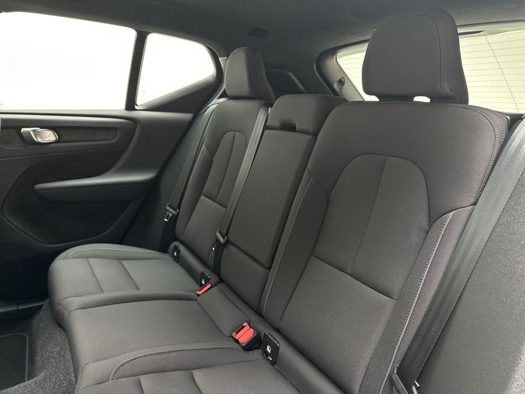 Volvo EX40 Black Edition billede 7