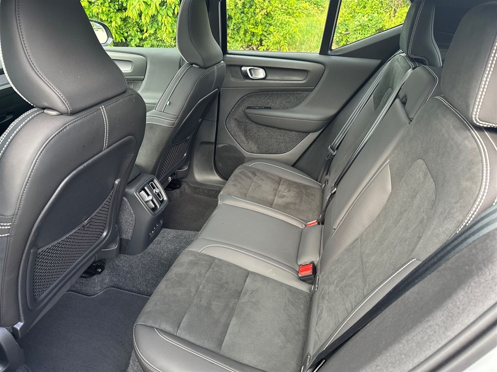 Volvo EX40 Black Edition Excess billede 7