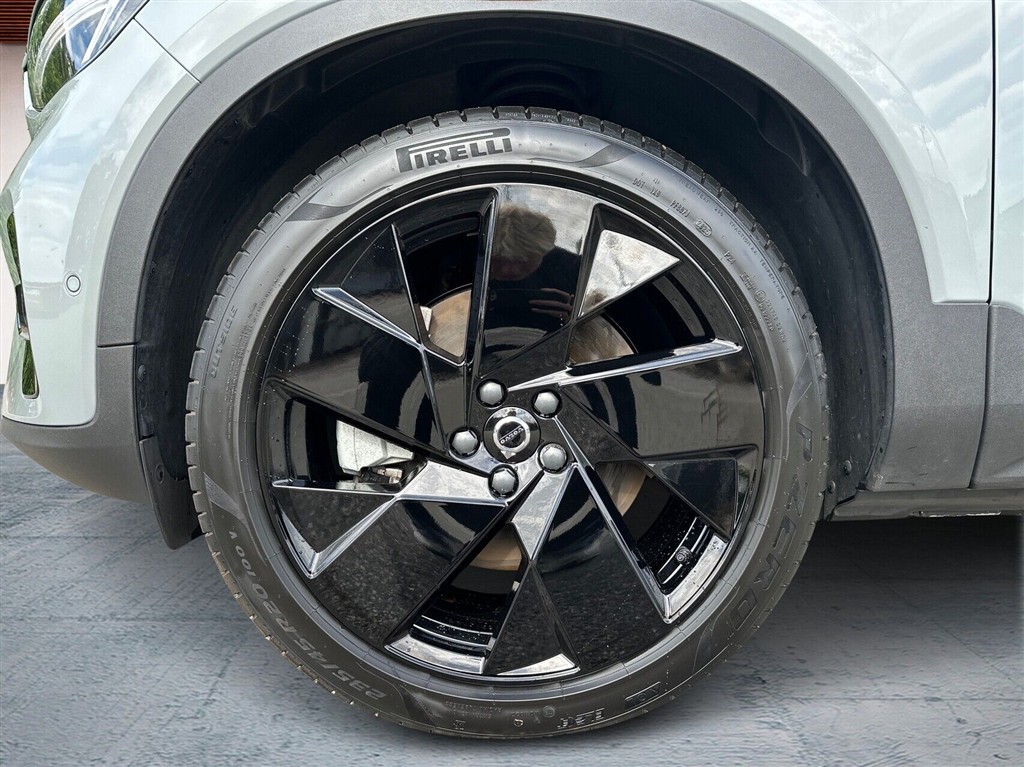 Volvo EX40 Black Edition Excess billede 10