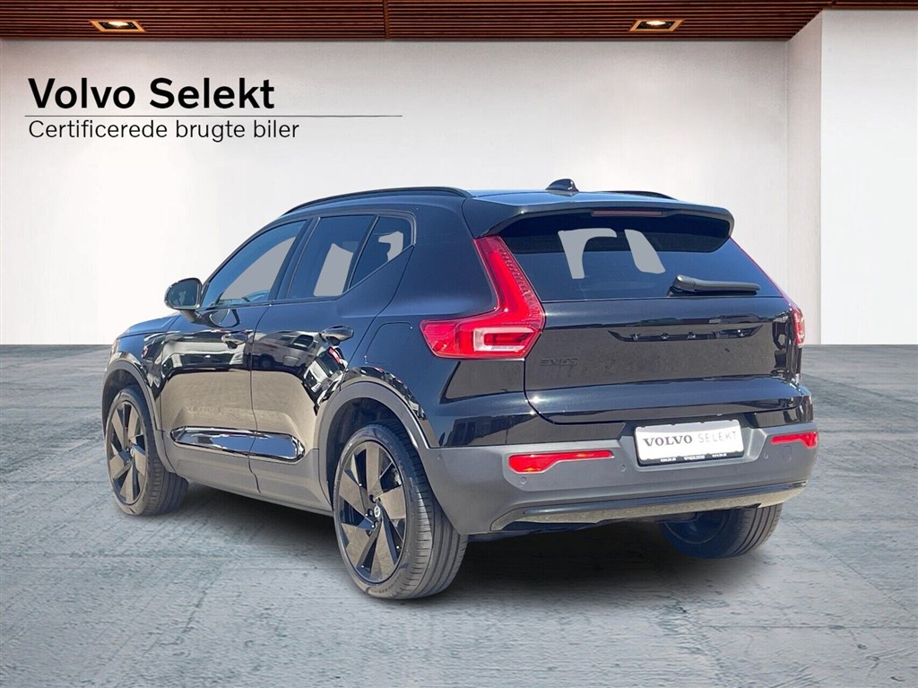 Volvo EX40 Black Edition billede 2