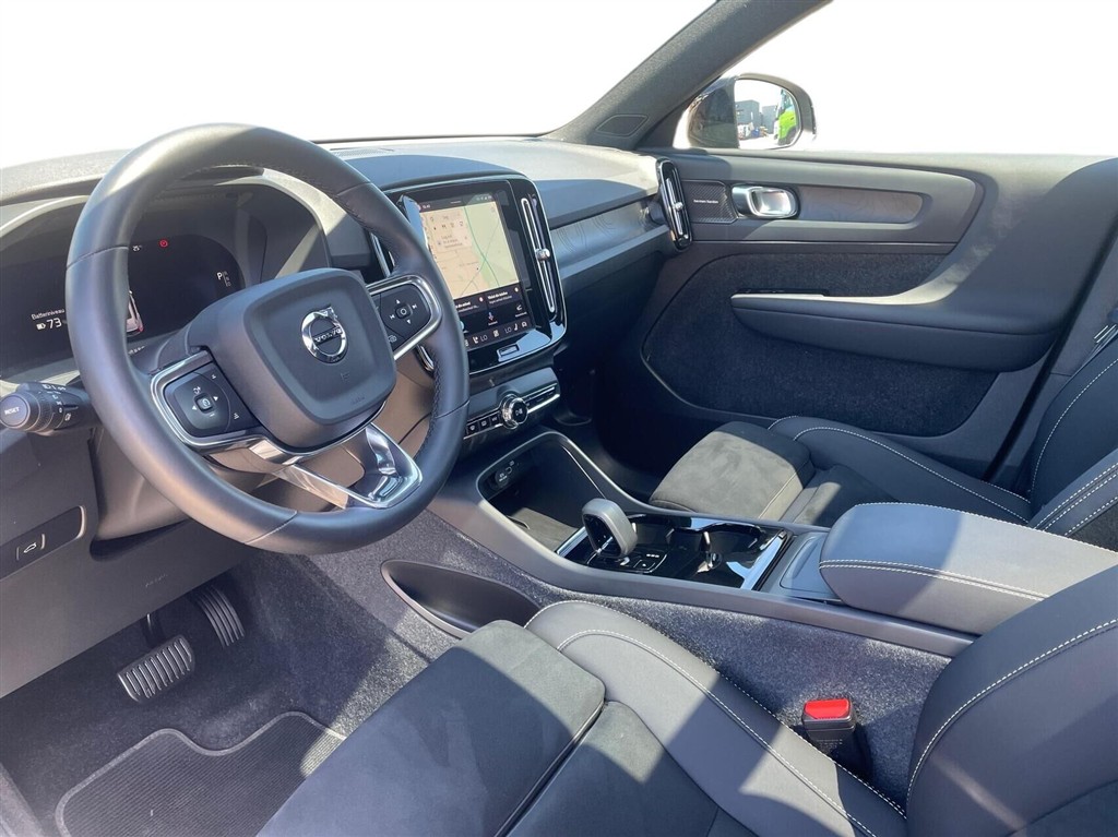 Volvo EX40 Black Edition billede 18