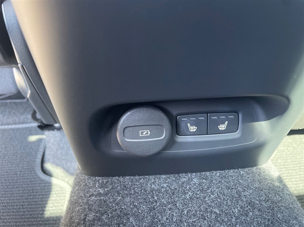 Volvo EX40 Black Edition billede 25