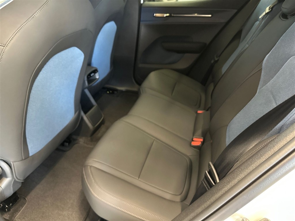 Volvo EX30 Plus billede 7