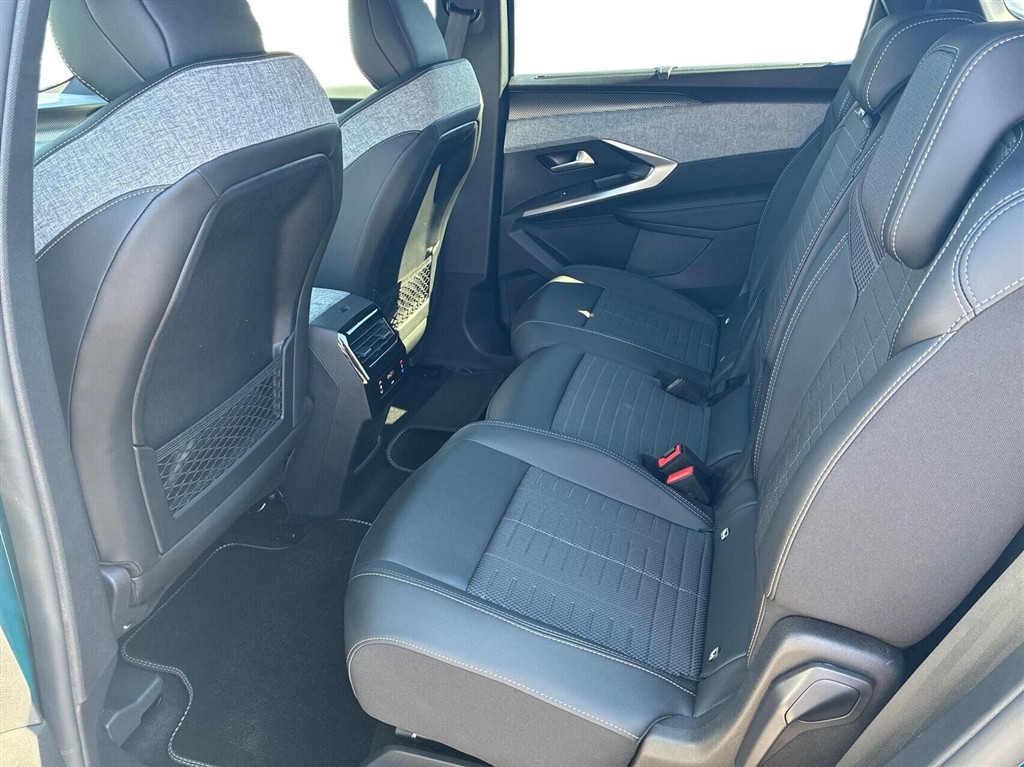Peugeot e-5008 GT billede 12