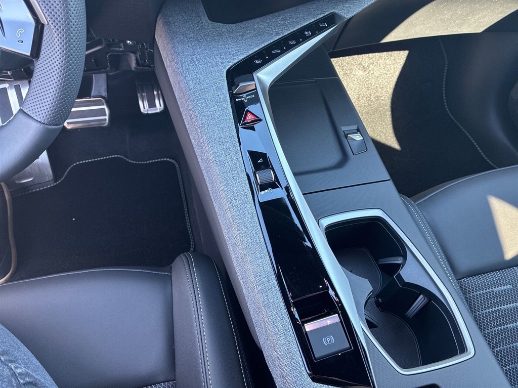 Peugeot e-5008 GT billede 15