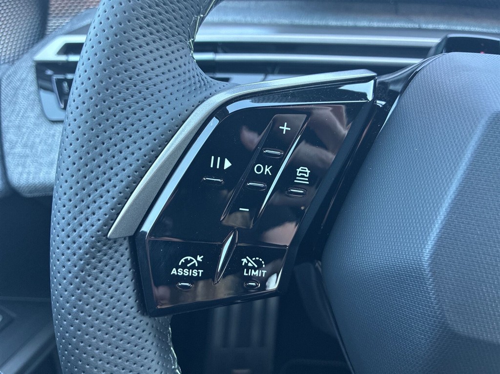Peugeot e-5008 GT billede 17