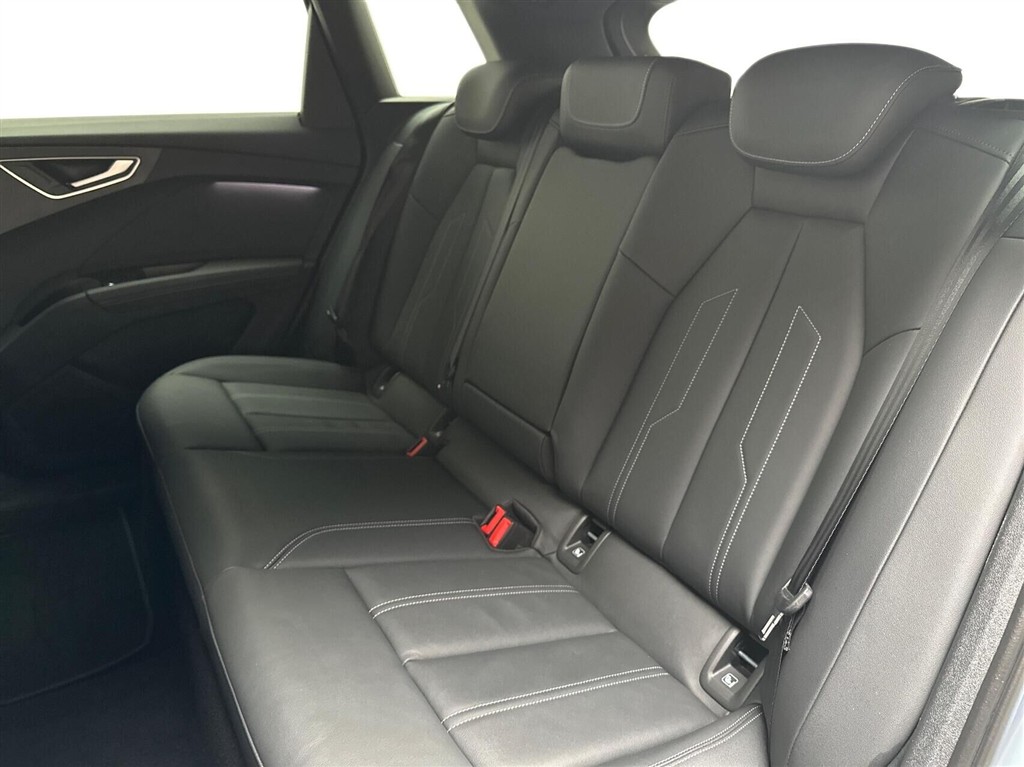 Audi Q4 S Line billede 13