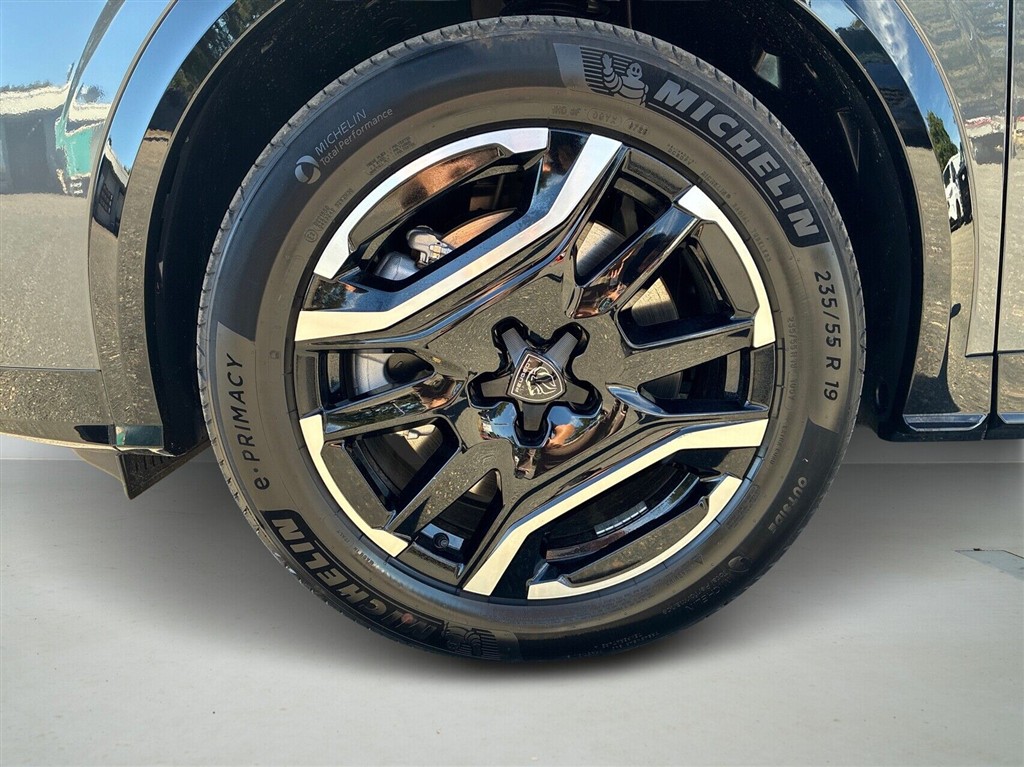 Peugeot e-5008 GT billede 8