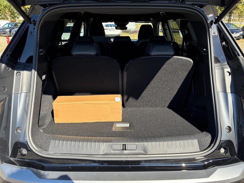 Peugeot e-5008 GT billede 13
